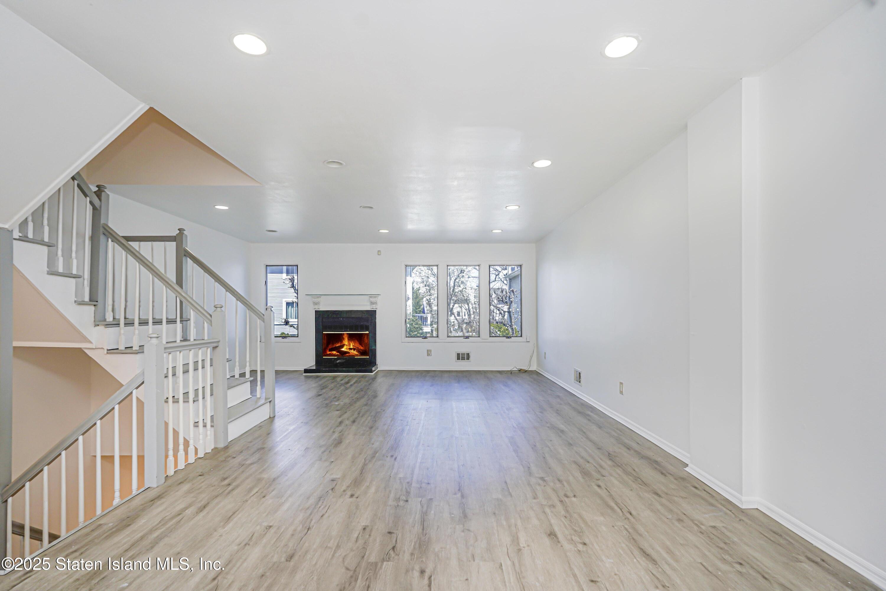 140 Commodore Drive, Staten Island, New York image 13