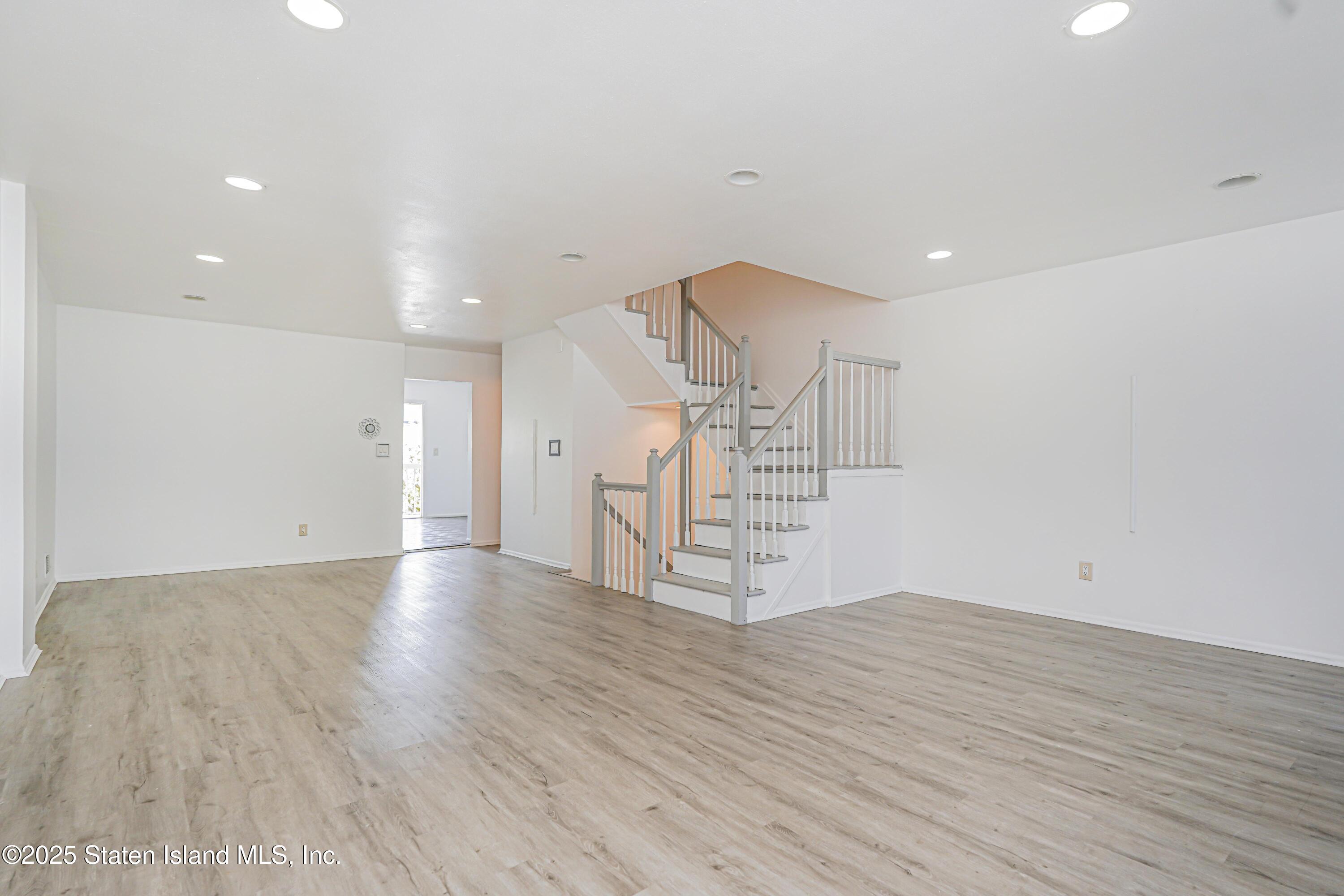 140 Commodore Drive, Staten Island, New York image 14