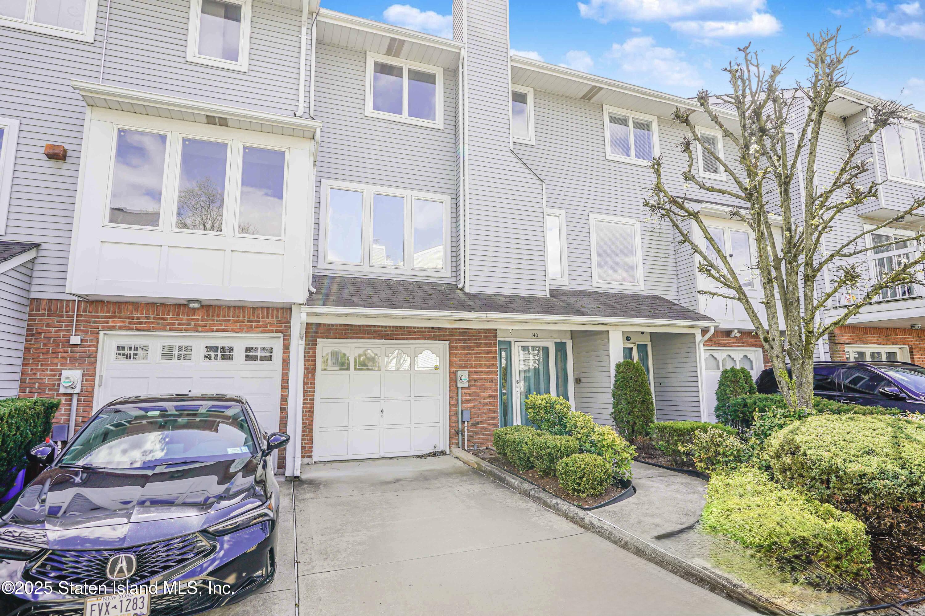 140 Commodore Drive, Staten Island, New York image 4