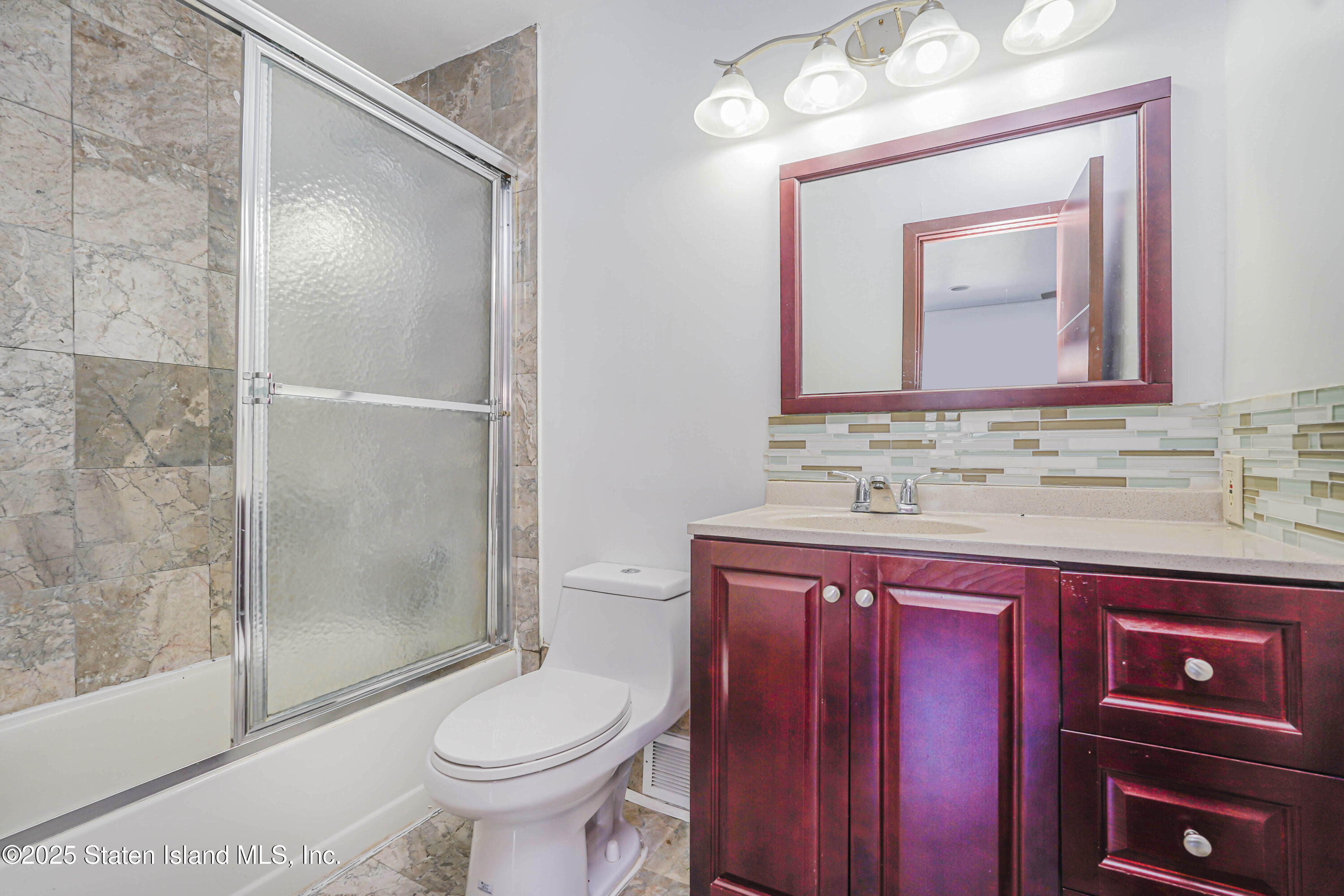 140 Commodore Drive, Staten Island, New York image 31