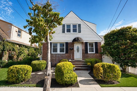 Multifamily For Sale - 27 Tabb Place<br/> Staten Island, NY 10302