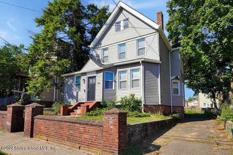 Photo of 56 Dehart Avenue, Staten Island, NY 10303 (MLS # 2404982)