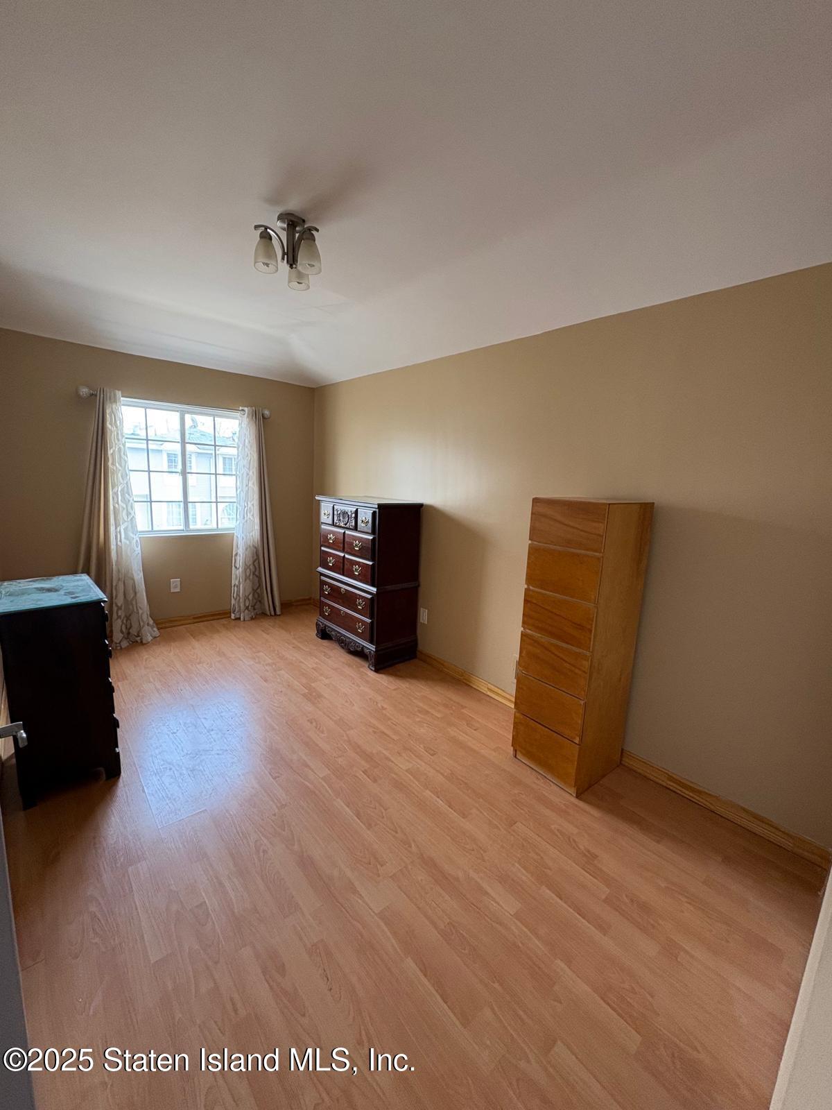 42 Country Drive, Staten Island, New York image 4
