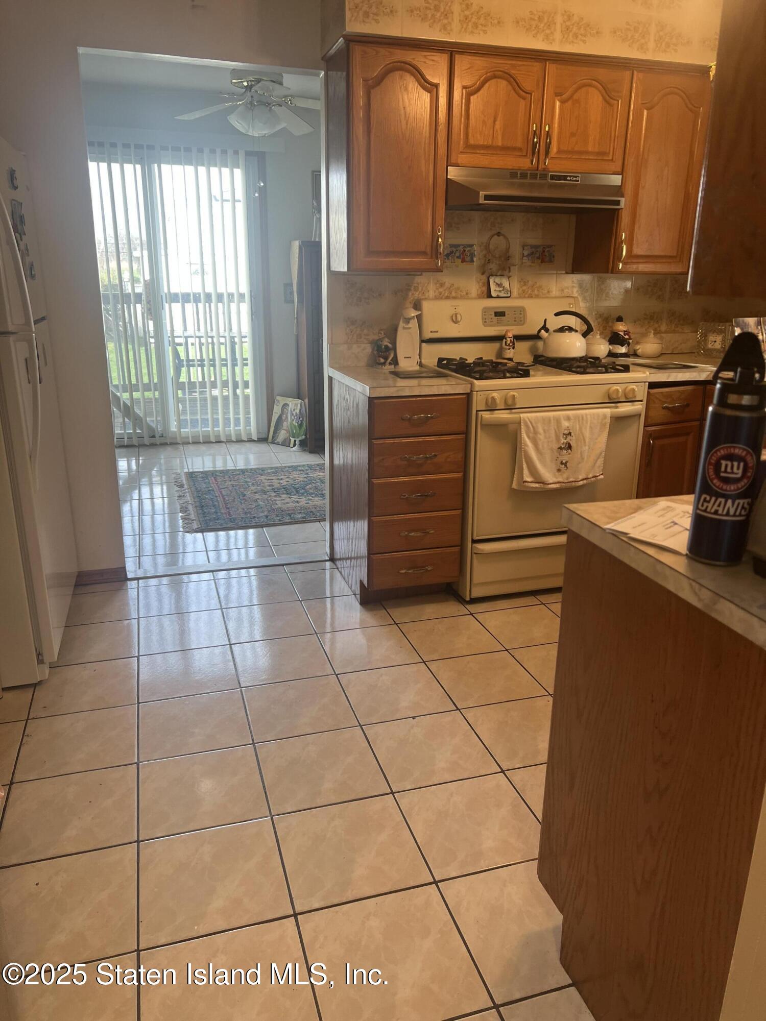 39 Longdale Street, Staten Island, New York image 4