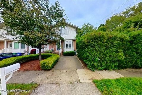 Photo of 69 Stuyvesant Avenue, Staten Island, NY 10312 (MLS # 2600607)