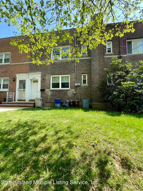 Photo of 103 Beechwood Place, Staten Island, NY 10314 (MLS # 1161495)