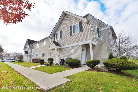 Photo of 615 Correll Avenue, Staten Island, NY 10309 (MLS # 1165564)