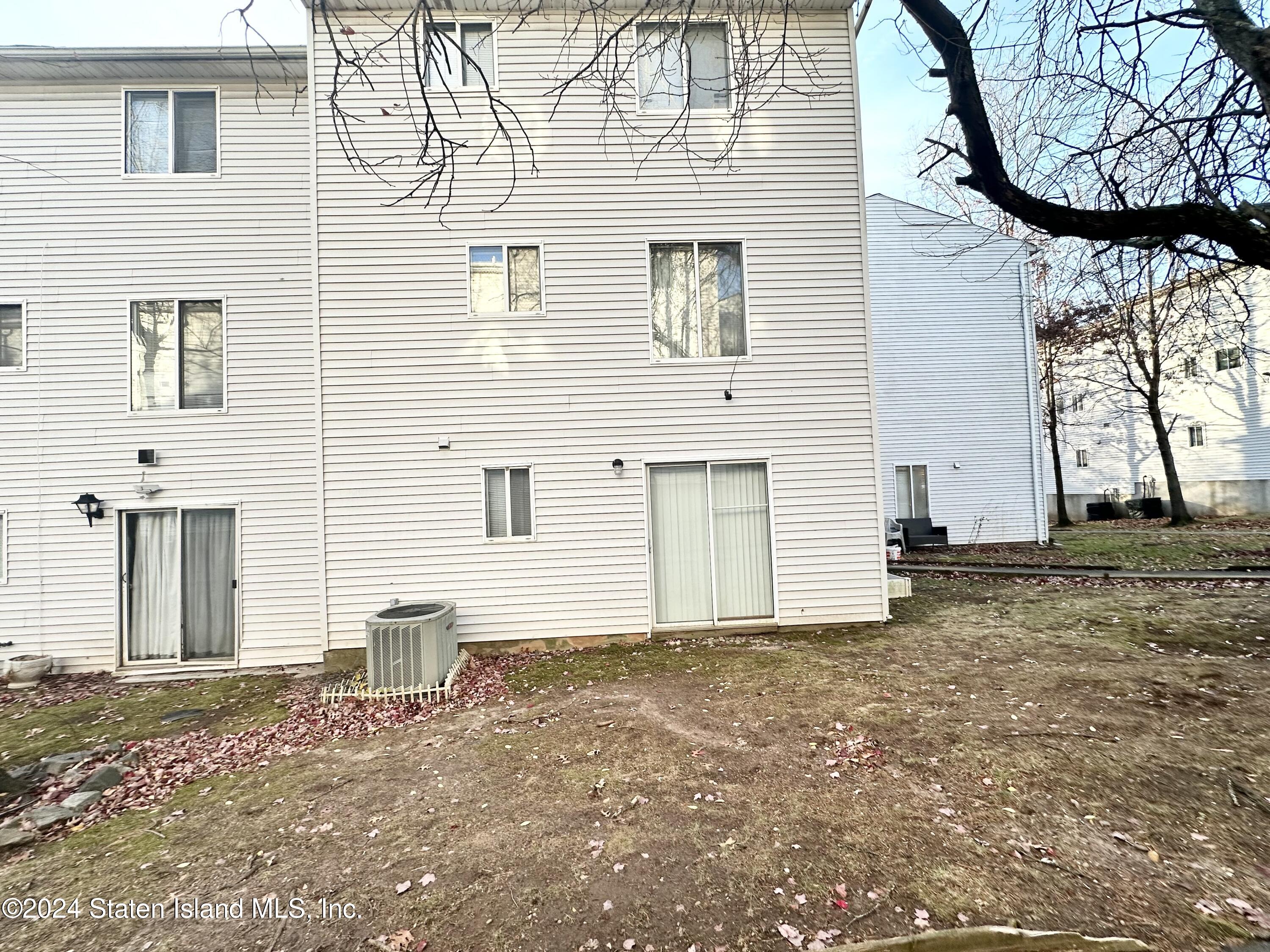 449 Ilyssa Way, Staten Island, New York image 19