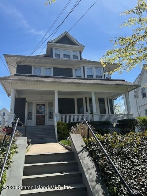 Photo of 341 Oakland Avenue, Staten Island, NY 10310 (MLS # 2602184)