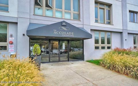 Photo of 90 Bay Street Landing #2f, Staten Island, NY 10301 (MLS # 1165632)