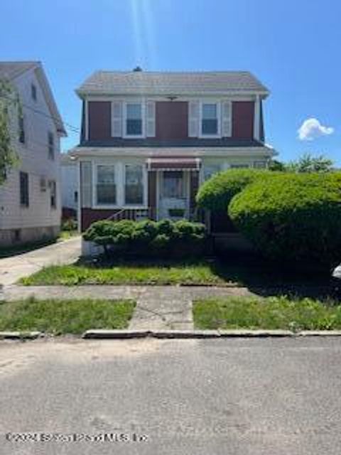 Photo of 191 Lexington Avenue, Staten Island, NY 10302 (MLS # 2403401)