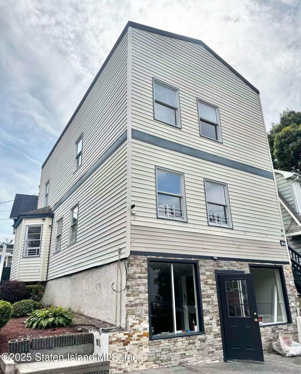 Photo of 262 Maine Avenue, Staten Island, NY 10314 (MLS # 2506285)