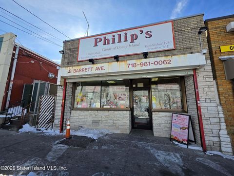 Photo of 8 Barrett Avenue, Staten Island, NY 10302 (MLS # 2601025)