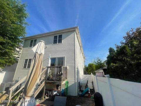 Duplex in Staten Island NY 34 Aaron Lane 14.jpg