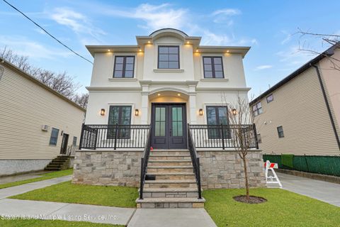 Photo of 308 Poillon Avenue, Staten Island, NY 10312 (MLS # 2401224)