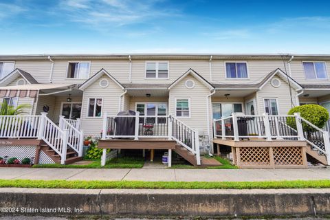 Photo of 41 Sandy Lane, Staten Island, NY 10307 (MLS # 2404753)
