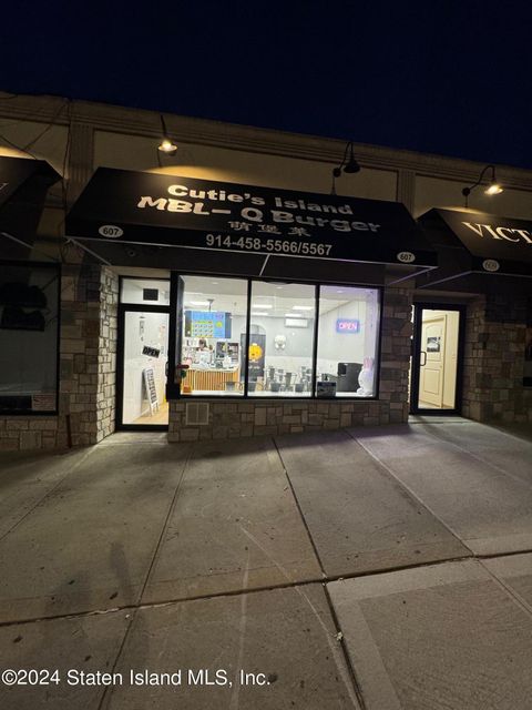 Photo of 607 Manor Road, Staten Island, NY 10314 (MLS # 2405300)