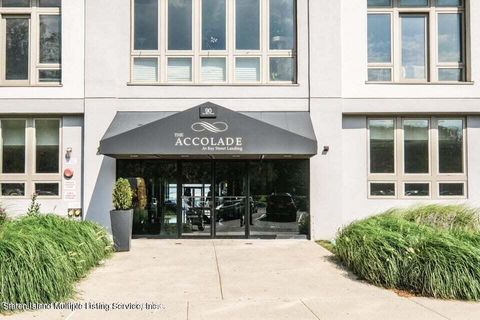 Photo of 90 Bay Street Landing #2k, Staten Island, NY 10301 (MLS # 1163454)