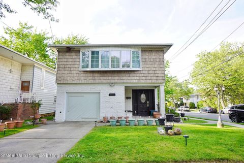 Photo of 1027 Willowbrook Road, Staten Island, NY 10314 (MLS # 1162070)
