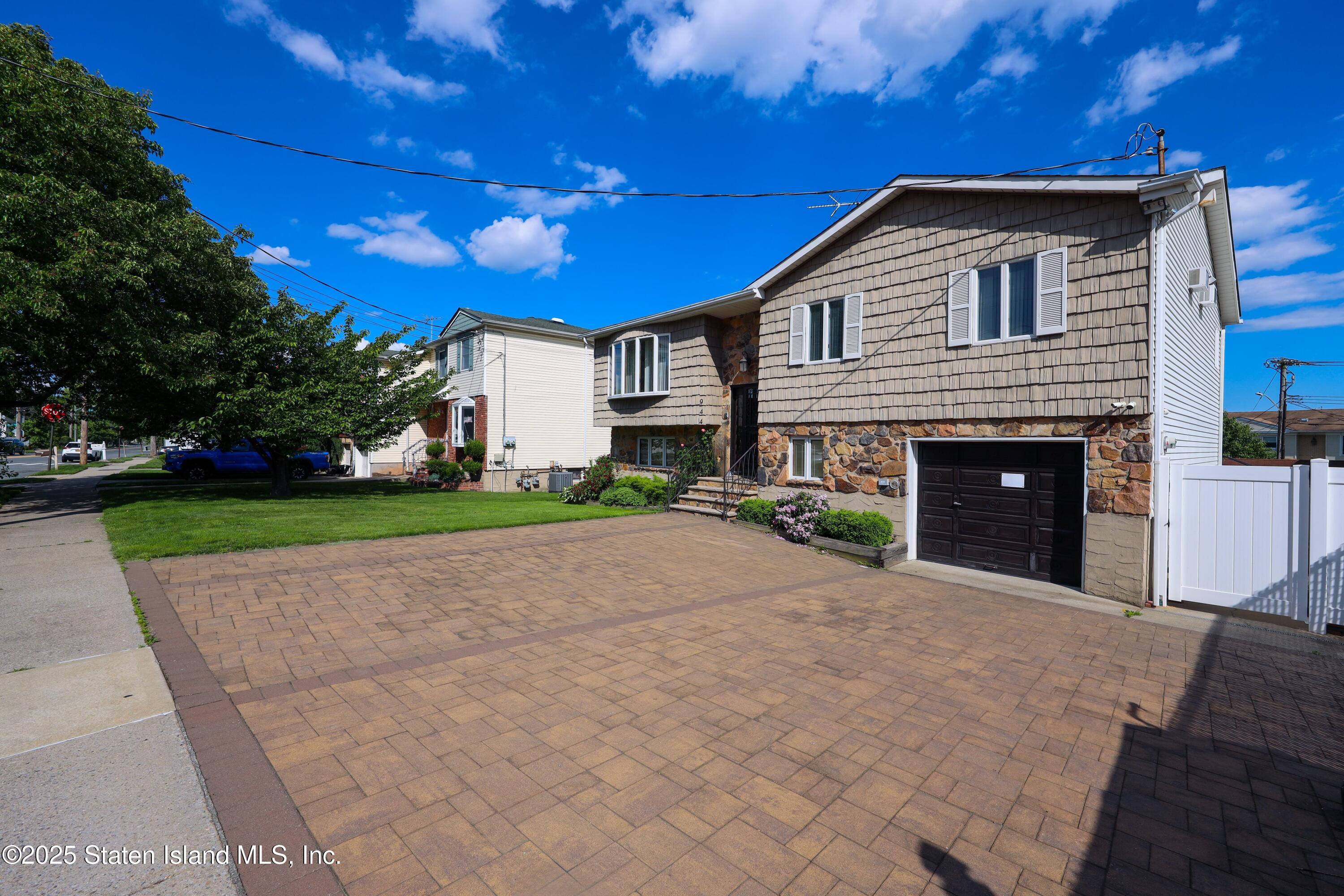 944 Woodrow Road, Staten Island, New York image 4