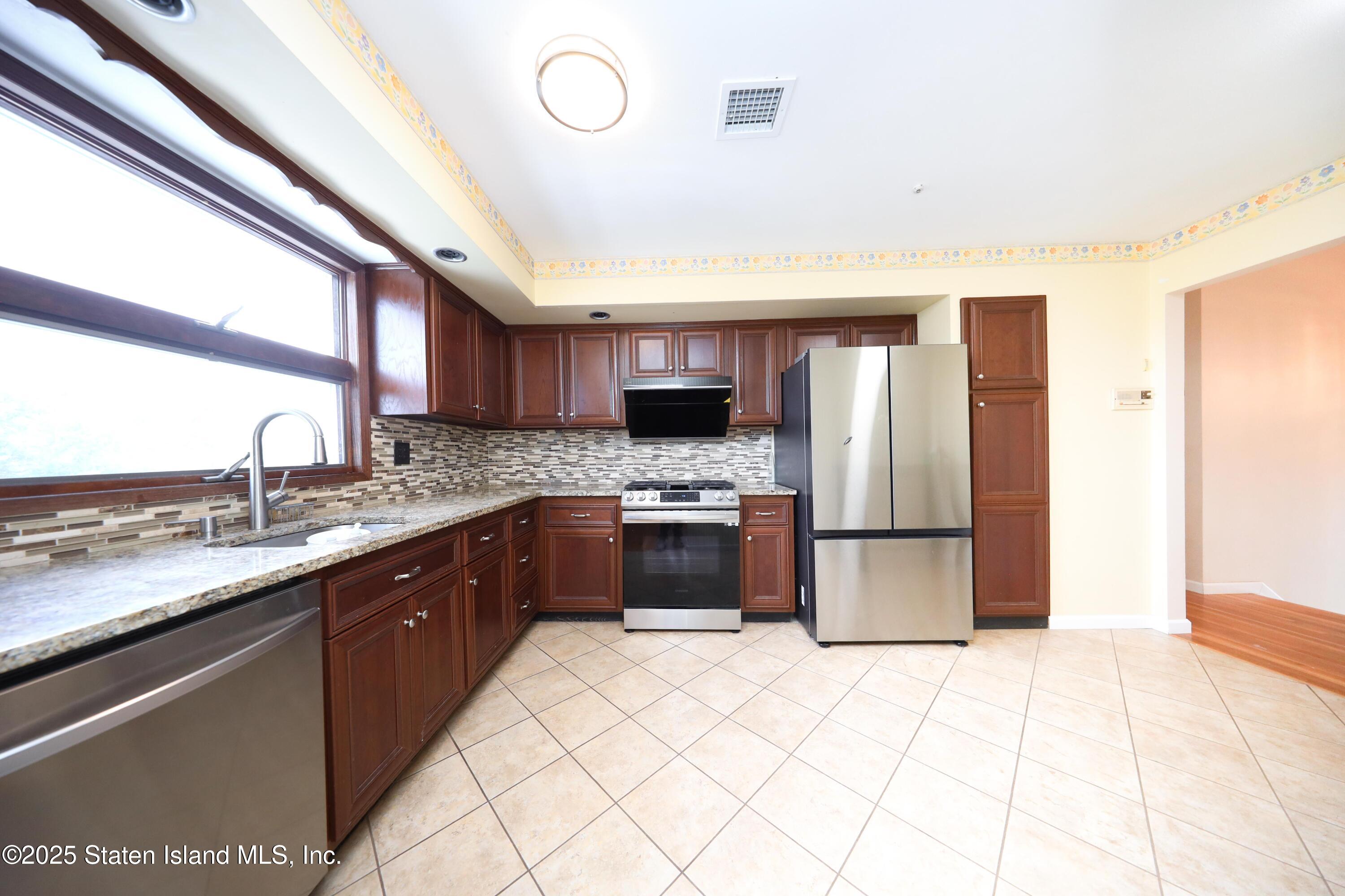 944 Woodrow Road, Staten Island, New York image 10