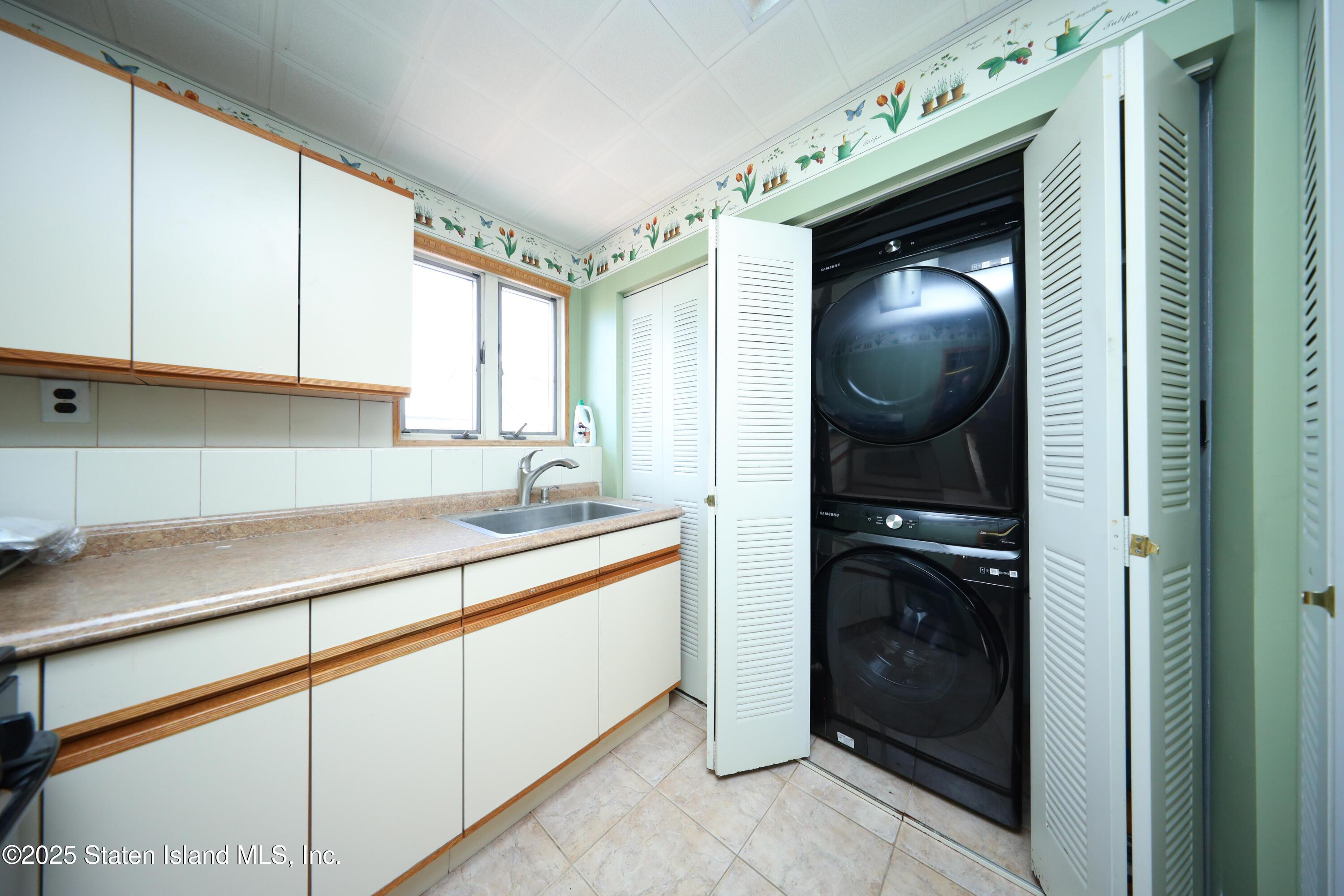944 Woodrow Road, Staten Island, New York image 24