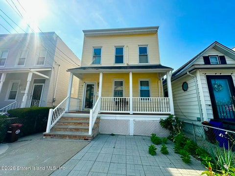 Photo of 18 Butler Place, Staten Island, NY 10305 (MLS # 2604028)