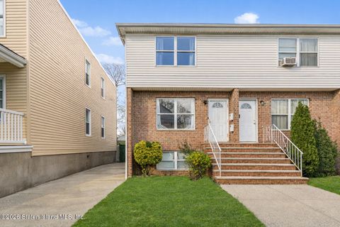 Photo of 37 Metcalfe Street, Staten Island, NY 10304 (MLS # 2601836)