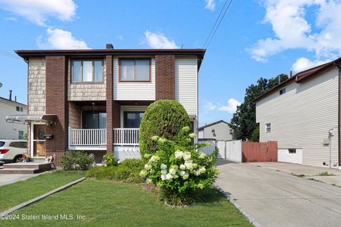 Photo of 258 Giffords Lane, Staten Island, NY 10308 (MLS # 2404370)