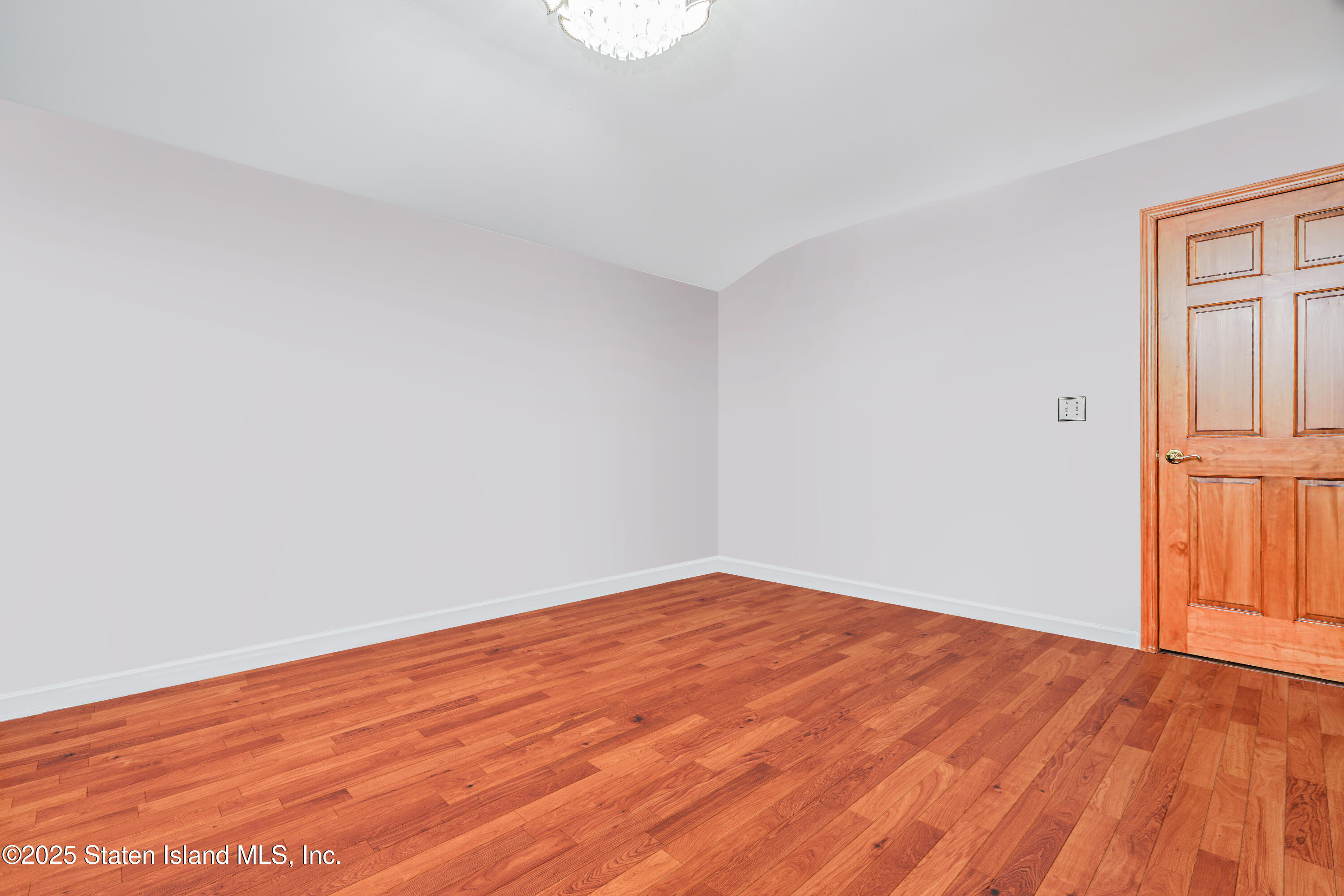 86 Deborah Loop, Staten Island, New York image 12