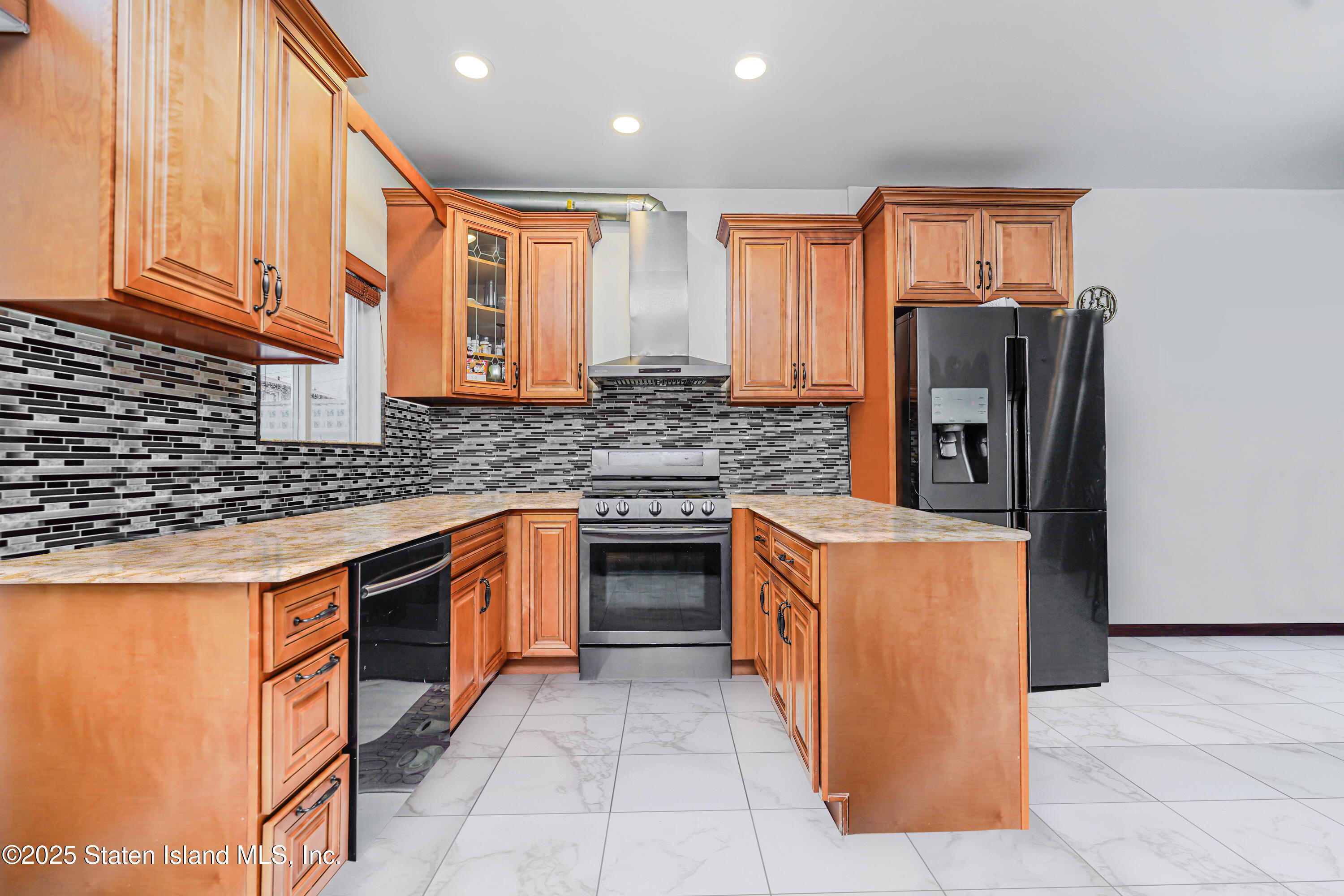 86 Deborah Loop, Staten Island, New York image 8