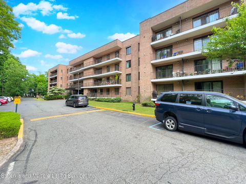 Photo of 3465 Amboy Road #3b, Staten Island, NY 10306 (MLS # 1162446)