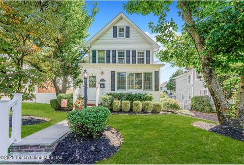 Photo of 25 Terrace Avenue, Staten Island, NY 10309 (MLS # 2602464)