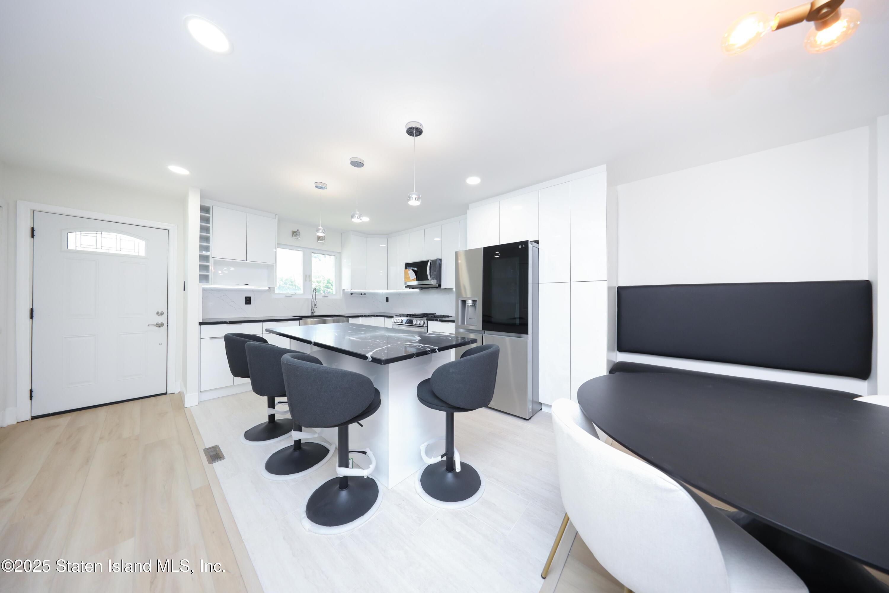 542 Golf View Court, Staten Island, New York image 11