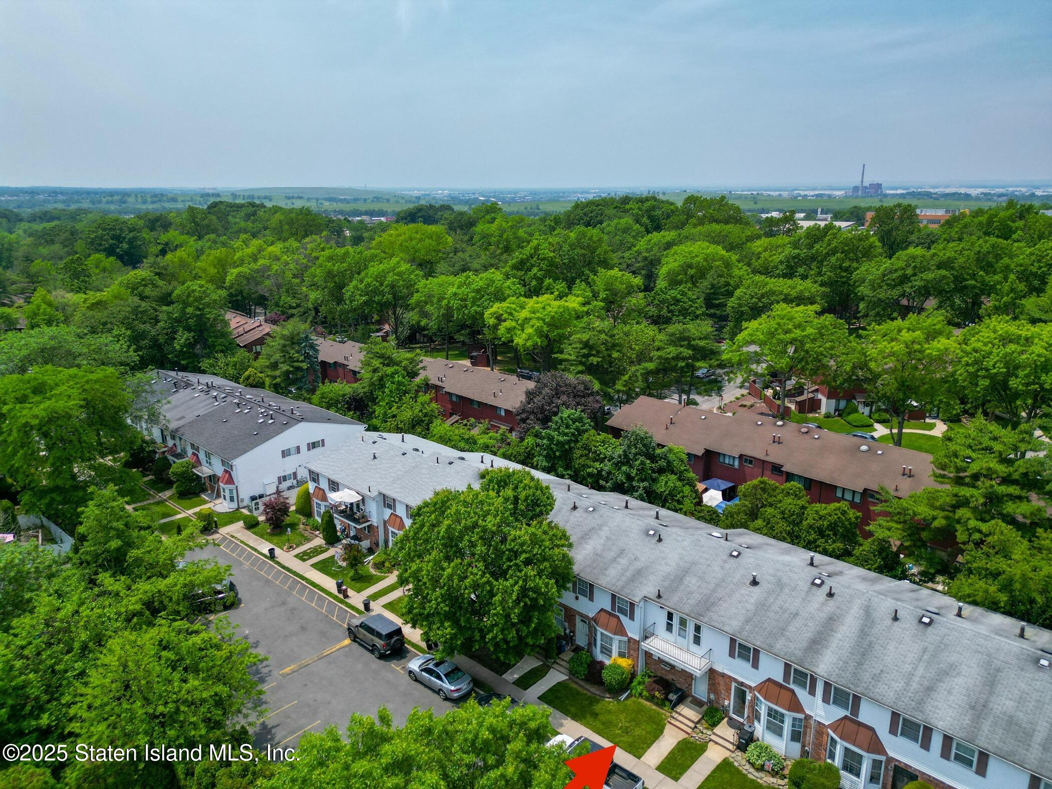 542 Golf View Court, Staten Island, New York image 34