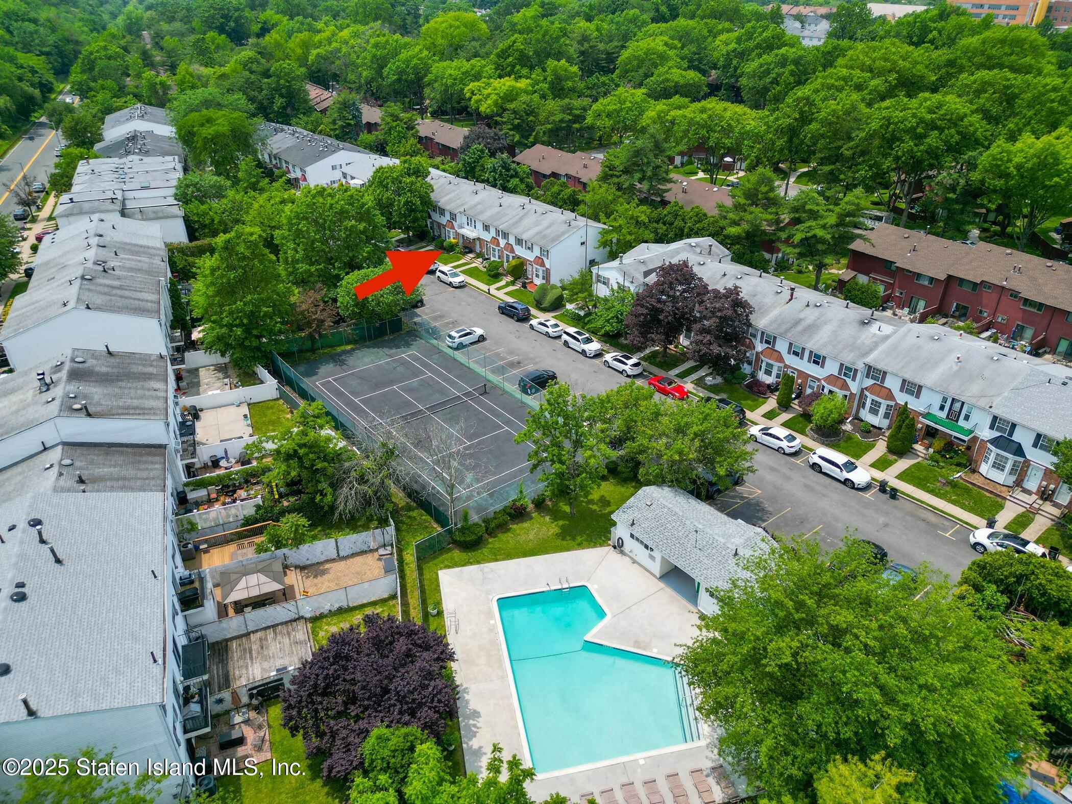 542 Golf View Court, Staten Island, New York image 36