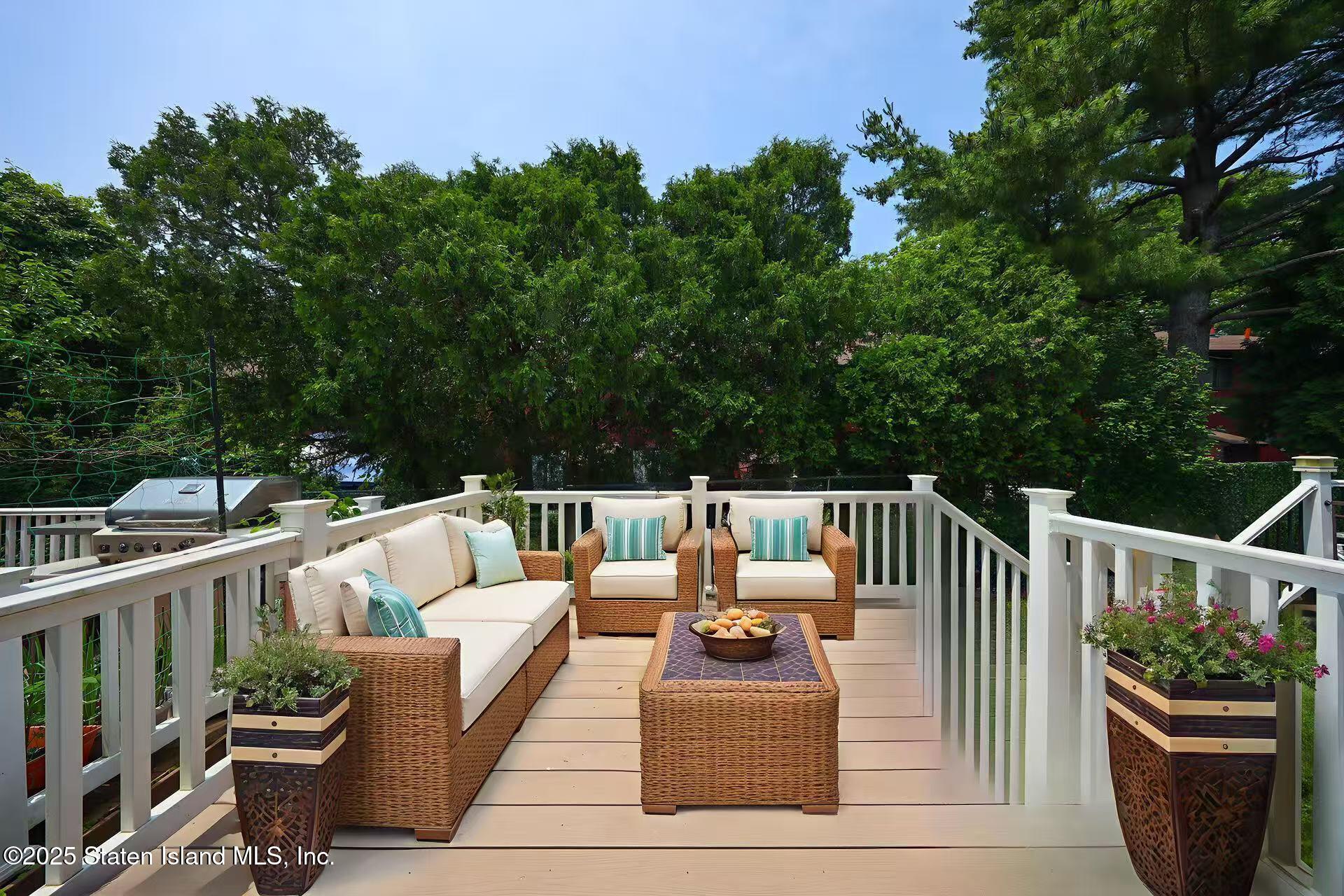 542 Golf View Court, Staten Island, New York image 27