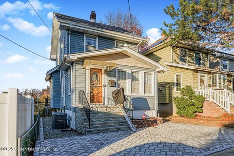Photo of 191 Drake Avenue, Staten Island, NY 10314 (MLS # 2506801)