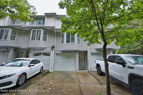 Photo of 15 Halpin Avenue, Staten Island, NY 10312 (MLS # 1158005)