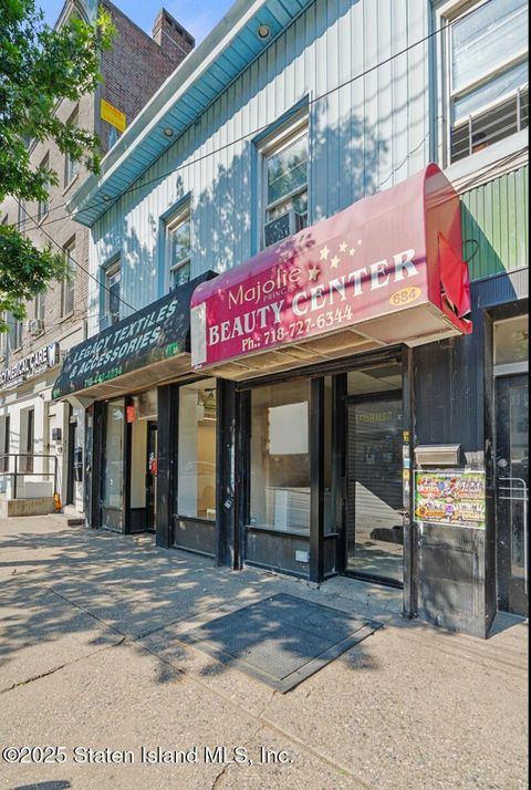 Photo of 684 Bay Street #B, Staten Island, NY 10304 (MLS # 2505351)