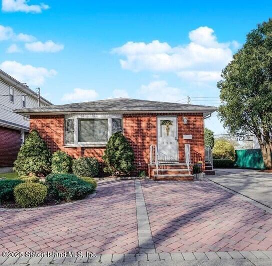 109 Burnside Avenue, Staten Island, New York image 1