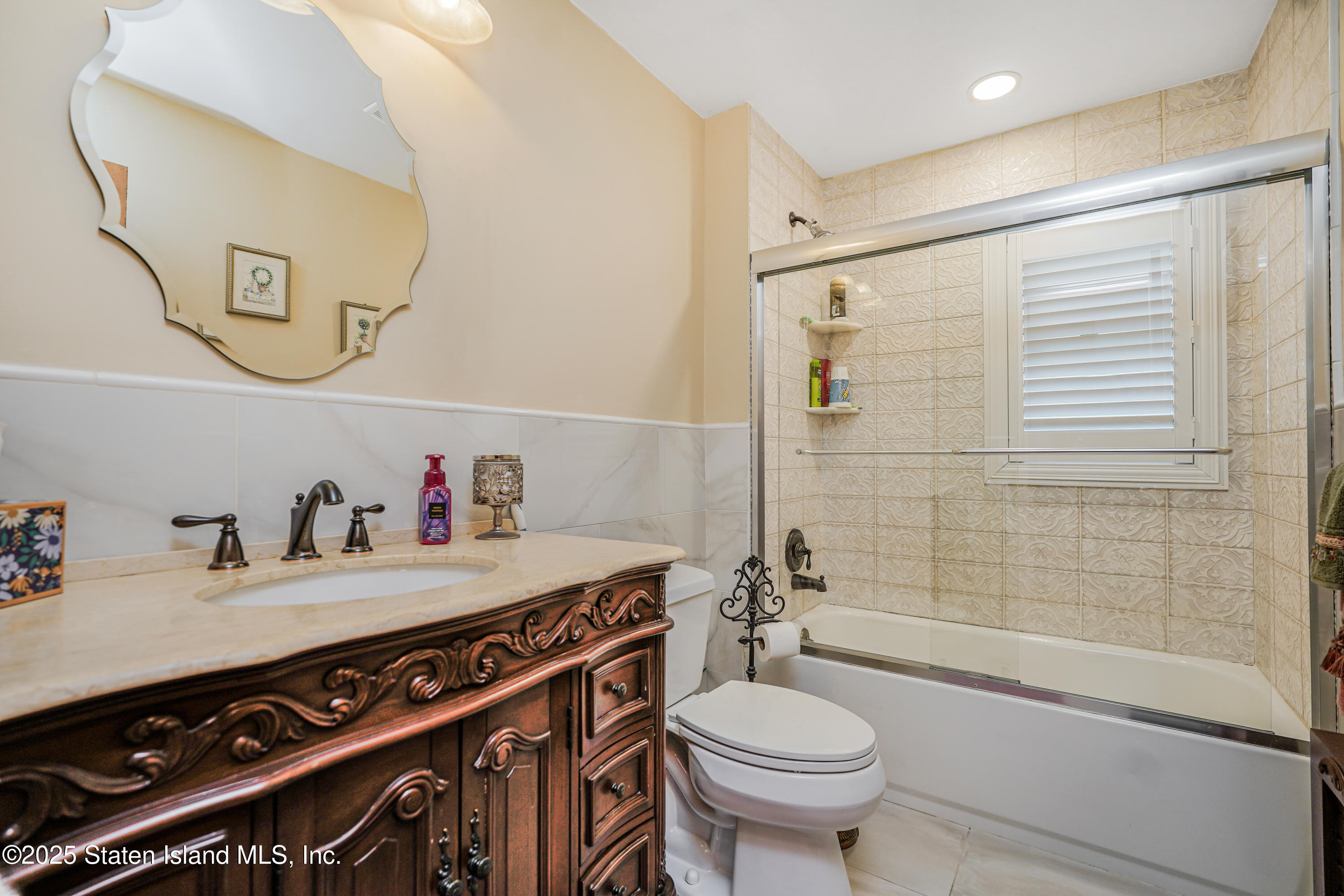 109 Burnside Avenue, Staten Island, New York image 11