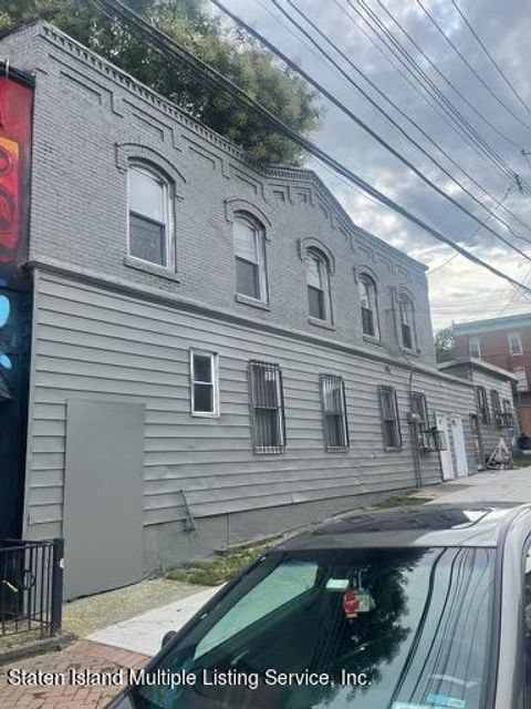 Photo of 141618 Broad Street, Staten Island, NY 10304 (MLS # 1148783)