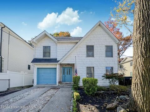 Photo of 274 Main Street, Staten Island, NY 10307 (MLS # 2405883)