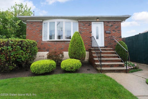 Homes For Sale - 604 Lincoln Avenue<br/> Staten Island, NY 10306
