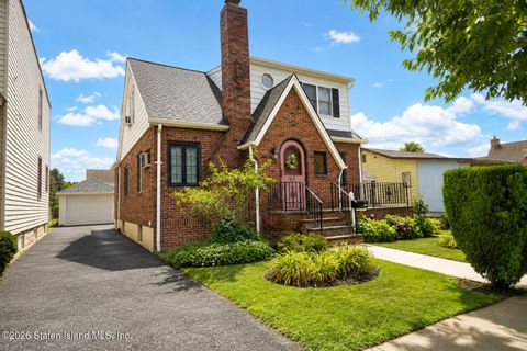 Photo of 869 Targee Street, Staten Island, NY 10304 (MLS # 2603922)
