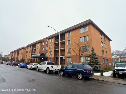 Photo of 95 Essex Drive #3h, Staten Island, NY 10314 (MLS # 2601101)