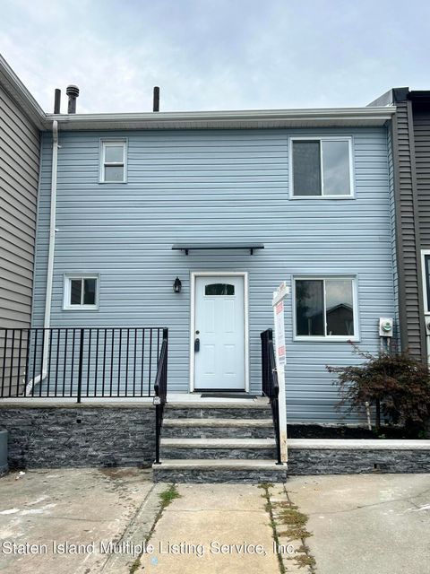 Photo of 187 Regis Drive, Staten Island, NY 10314 (MLS # 1162236)
