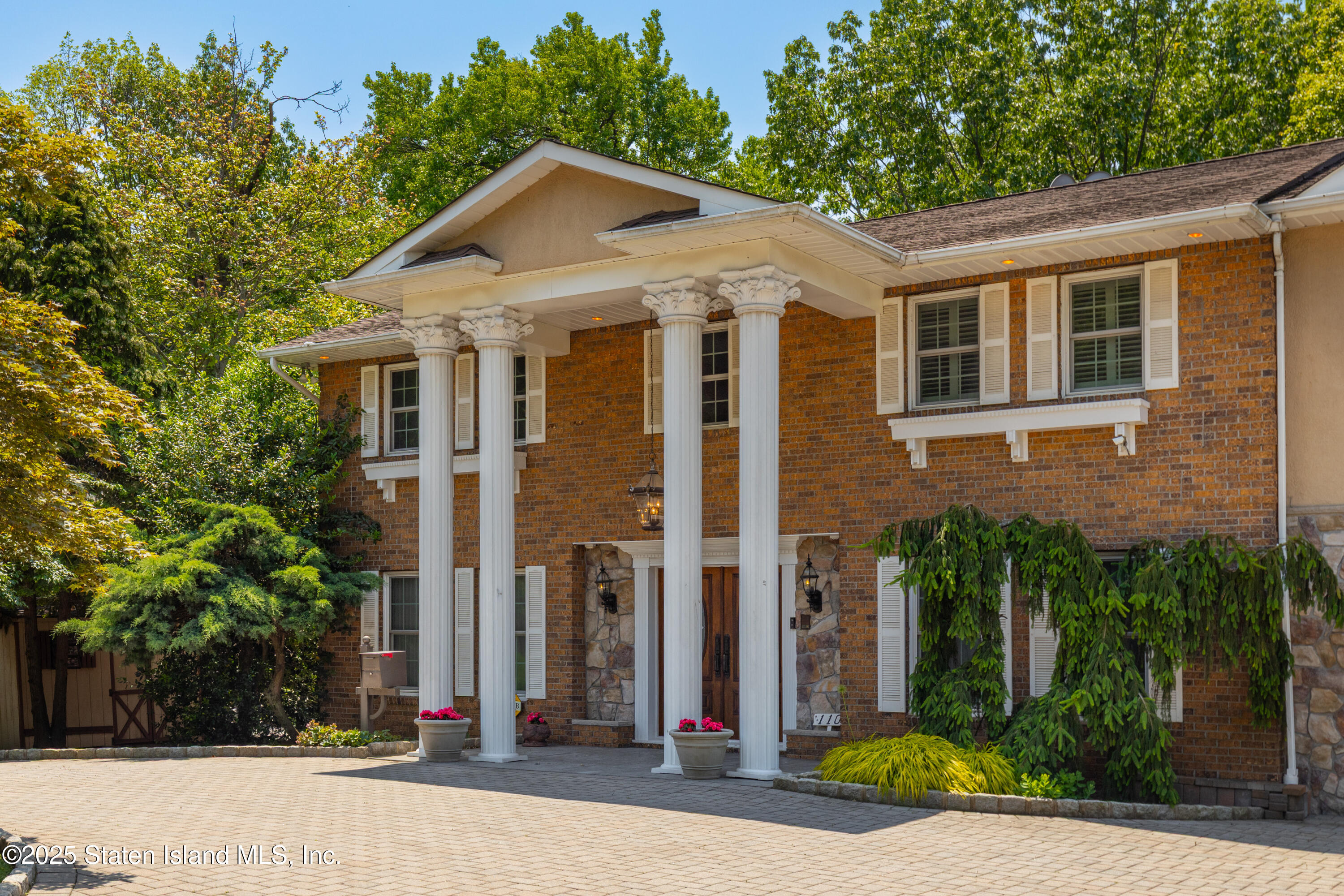 110 Wadsworth Road, Staten Island, New York image 9