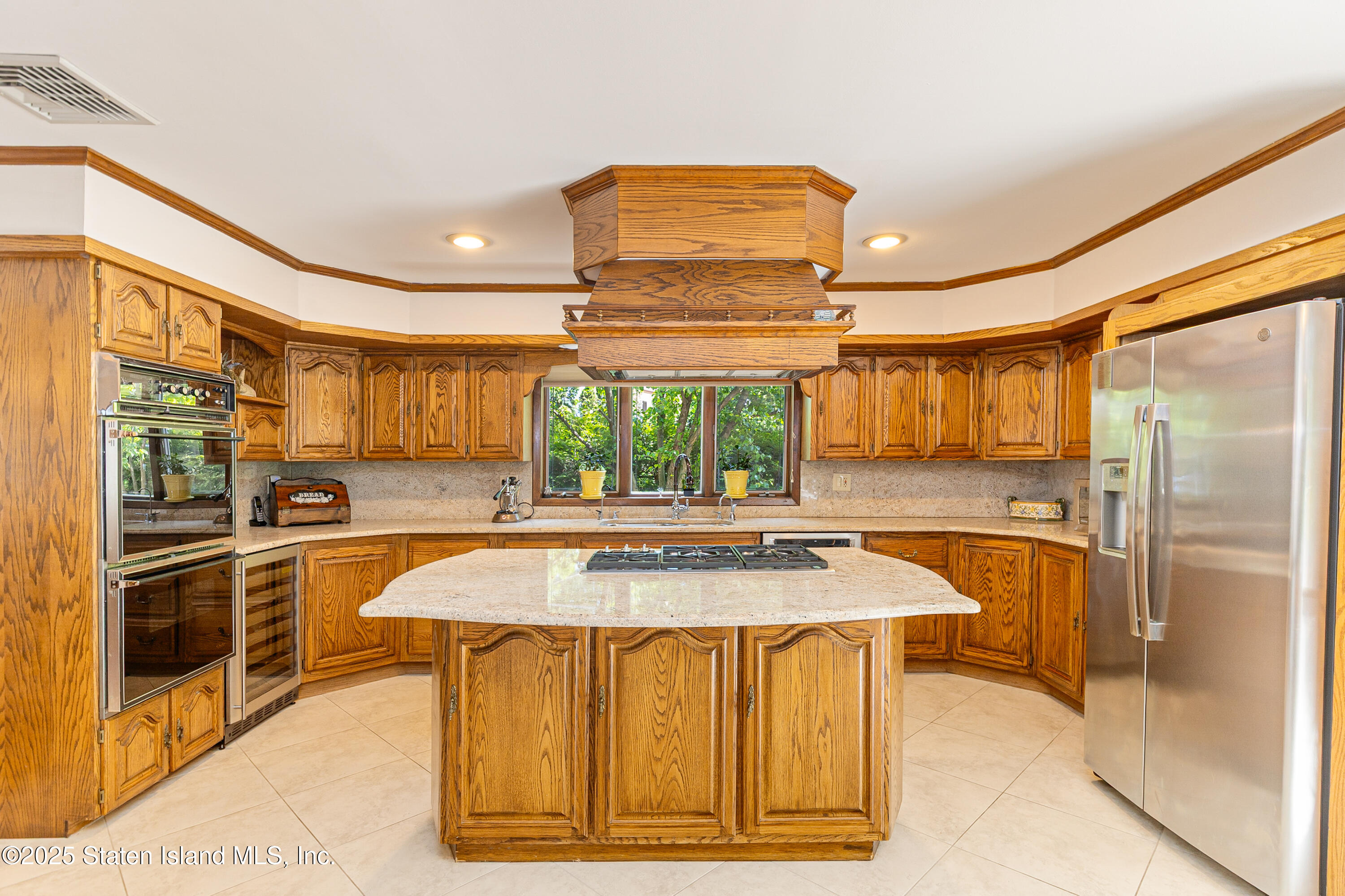 110 Wadsworth Road, Staten Island, New York image 30